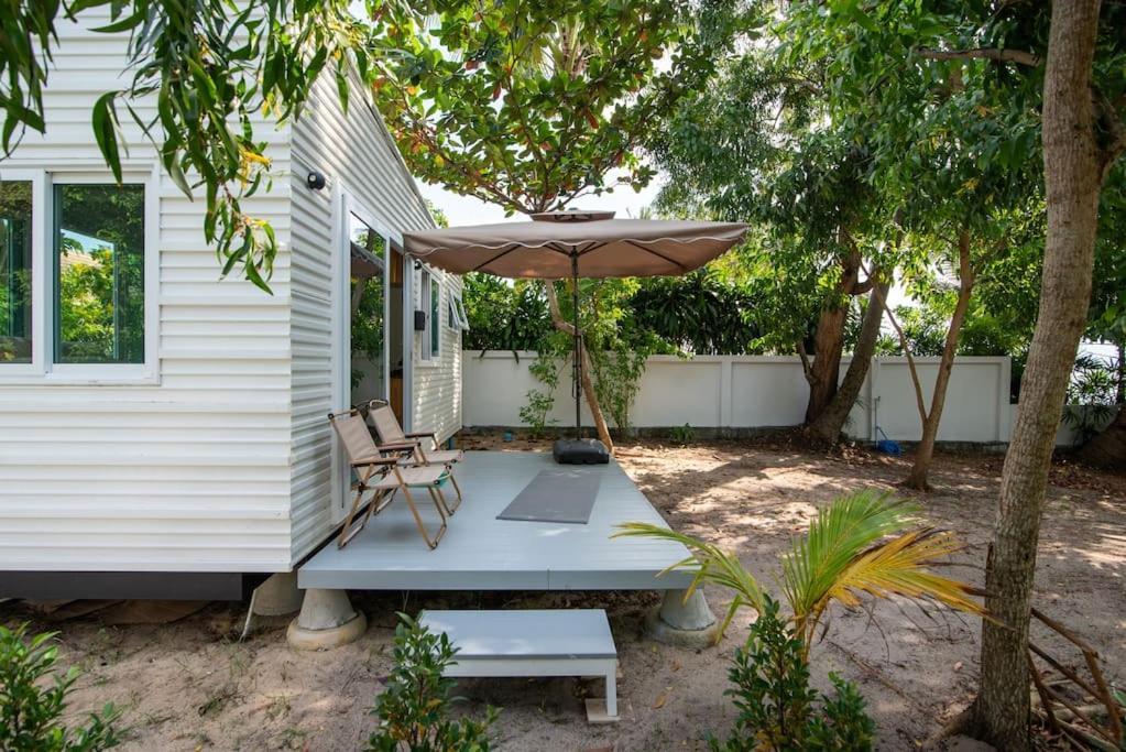 Brand New Beachfront & Secluded Tiny House Ferienhaus Ko Samui